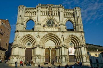 Fototapeta na wymiar Frontal view of Cuenca Cathedral