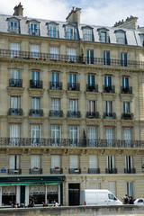 Naklejka premium Façade Paris sur seine 2