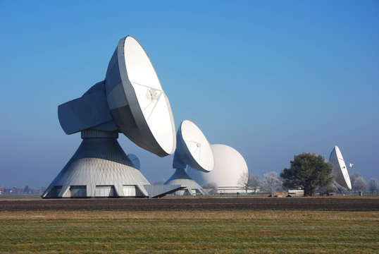 Satellitensch&uuml;ssel Bodenstation