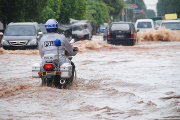 Police Caught on Flood