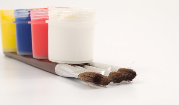 Prushes with paint