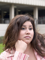 Obraz premium Young Plus-Size Hispanic Model Portrait