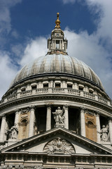 Fototapeta na wymiar London cathedral