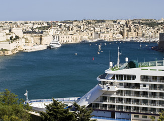 Cruise Liner