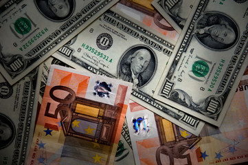 Obraz na płótnie Canvas Euro i dolarach