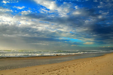 Fototapeta na wymiar Early Morning Beach