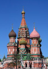 Fototapeta na wymiar The Pokrovsky Cathedral (St. Basil's Cathedral) on Red Square, M