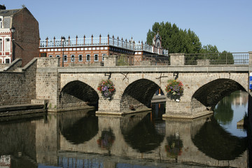 Saint-Leu - pont médiéval