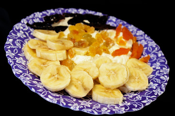 Cottage cheese with fruits