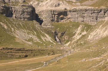 Cascada cola caballo.