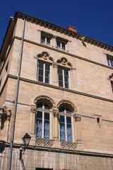 Fototapeta na wymiar façade d'immeuble, lyon