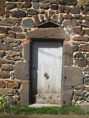 mur de pierres, porte