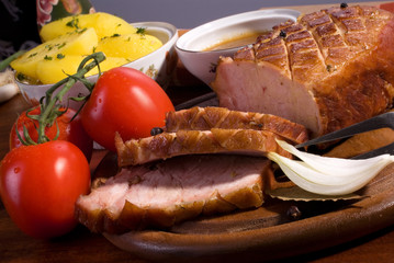  roast tenderloin pork served with vegetables