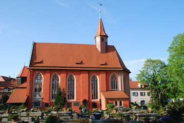 Fototapeta na wymiar St.Johannis Johannisfriedhof Nuremberg dziurawca Kościół Kościół