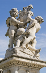 Fototapeta na wymiar Pisa, statua in Piazza dei Miracoli