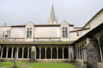 Fototapeta premium cloitre de la collegiale de saint emilion