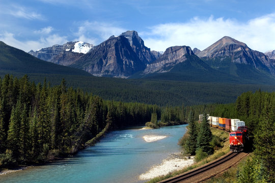 Fototapeta Freight train in Canadian Rockies