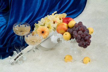 Fruits And Violin
