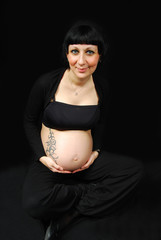 regard d'une femme enceinte