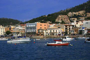 Fototapeta na wymiar Mallorca, Port d'Andratx vom Wasser