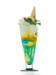 engelblau eis ein geschmack des himmlischen blauen himmels