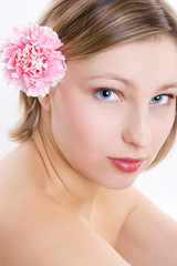 Fototapeta premium portrait of a beautiful woman with blue eyes