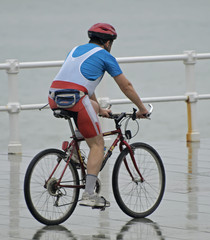 Hombre en bicicleta