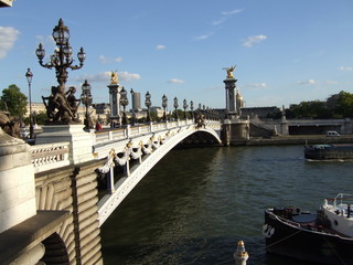Fototapeta na wymiar river seine bridge paris