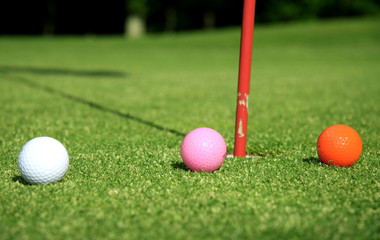 golf, balles près du trou