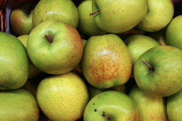 green apples