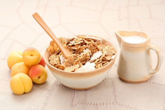 healthy breakfast - musli and fruits
