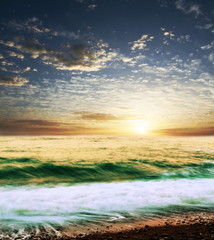 Fototapeta na wymiar Sea sunset scene