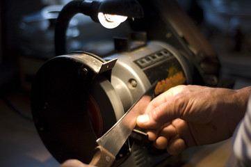 KNIFE SHARPENING