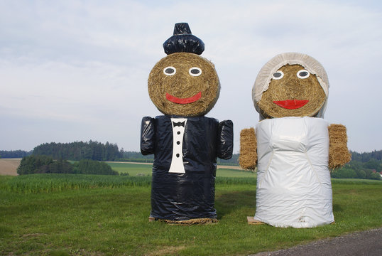 Strohfiguren