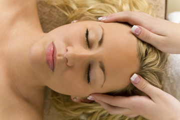 Obraz na płótnie Canvas Relaxing Head Massage