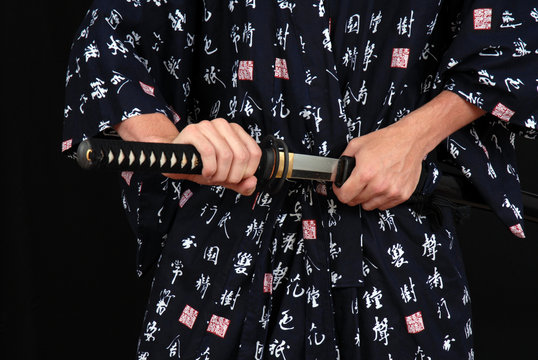 kimono sabre degainer