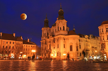Fototapeta na wymiar The old town square in Prague