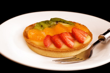 Custard and fruit filled tartlet