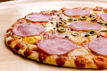 salami pizza 4