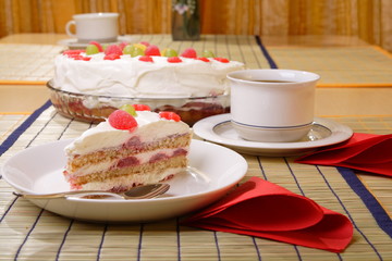 Cream cake