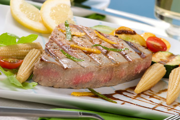 Grilled tuna steak