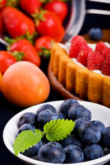 blueberry and strawberry pie