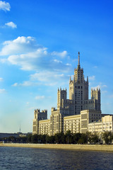 Fototapeta na wymiar Moskwa wysoki 2