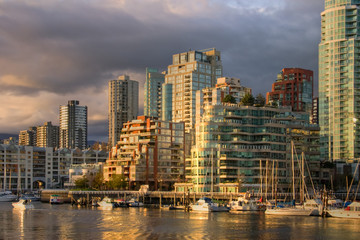 Obraz premium Vancouver - view from Granville Island at downtown condos
