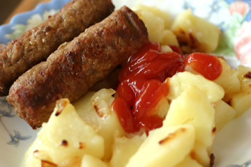 roast beef sausages and potatoes