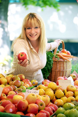 Fototapeta na wymiar Woman on the fruit market