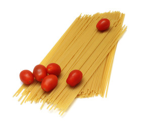 Spaghetti with small tomatoes