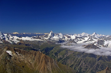 Fototapeta premium Göttlicher Blick hoch über Zermatt