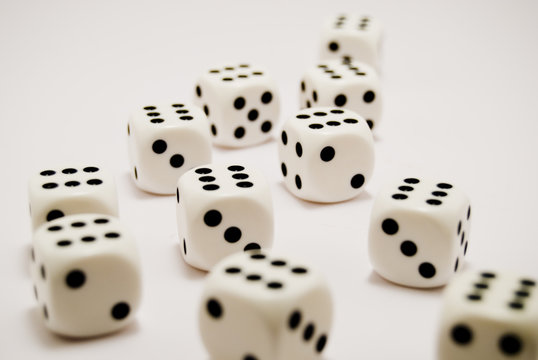 bon jeu de d&egrave;s