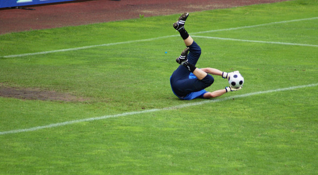 Torward f&auml;ngt Ball